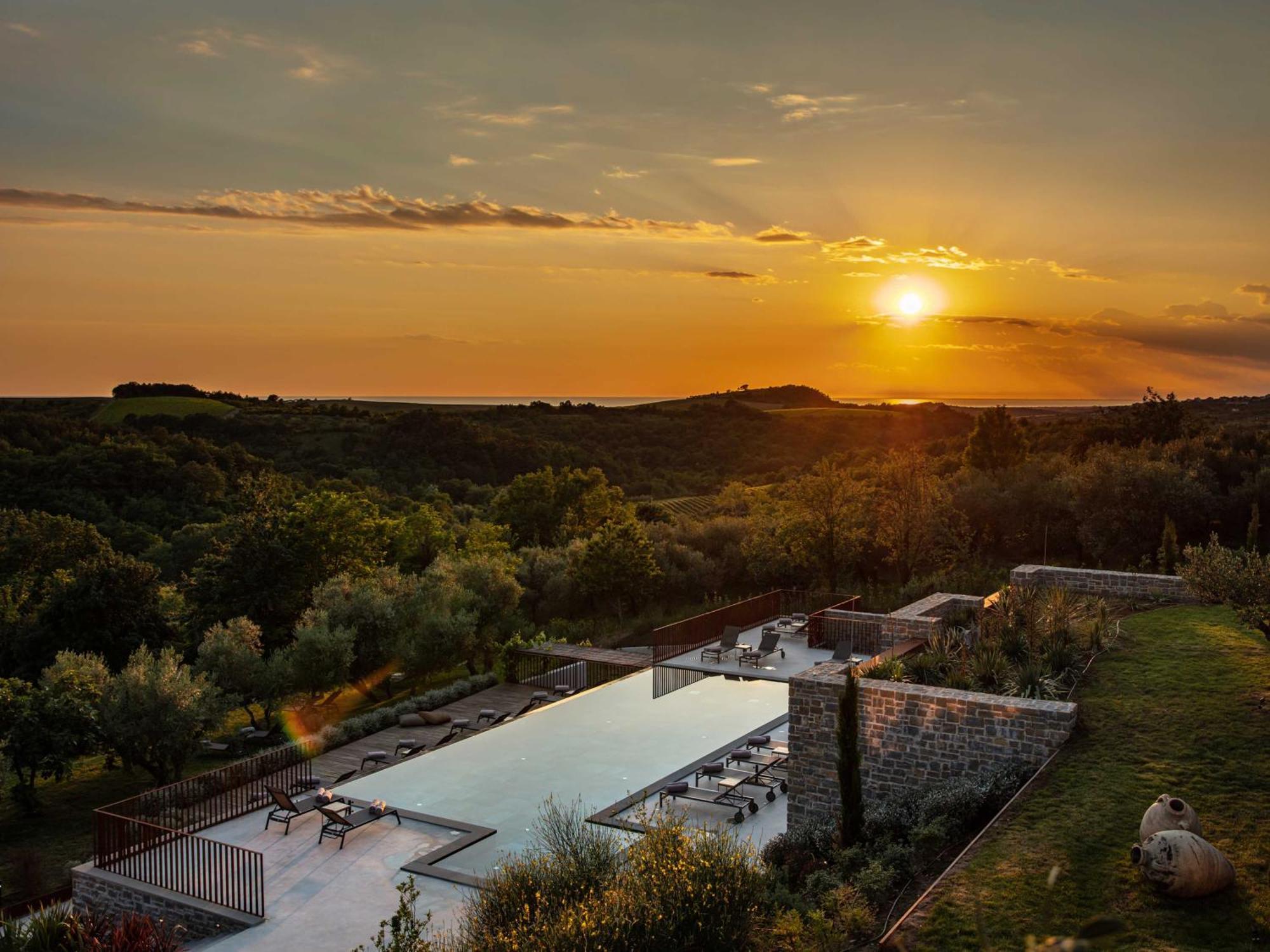 San Canzian Hotel & Residences - Small Luxury Hotels Of The World Буйе Экстерьер фото