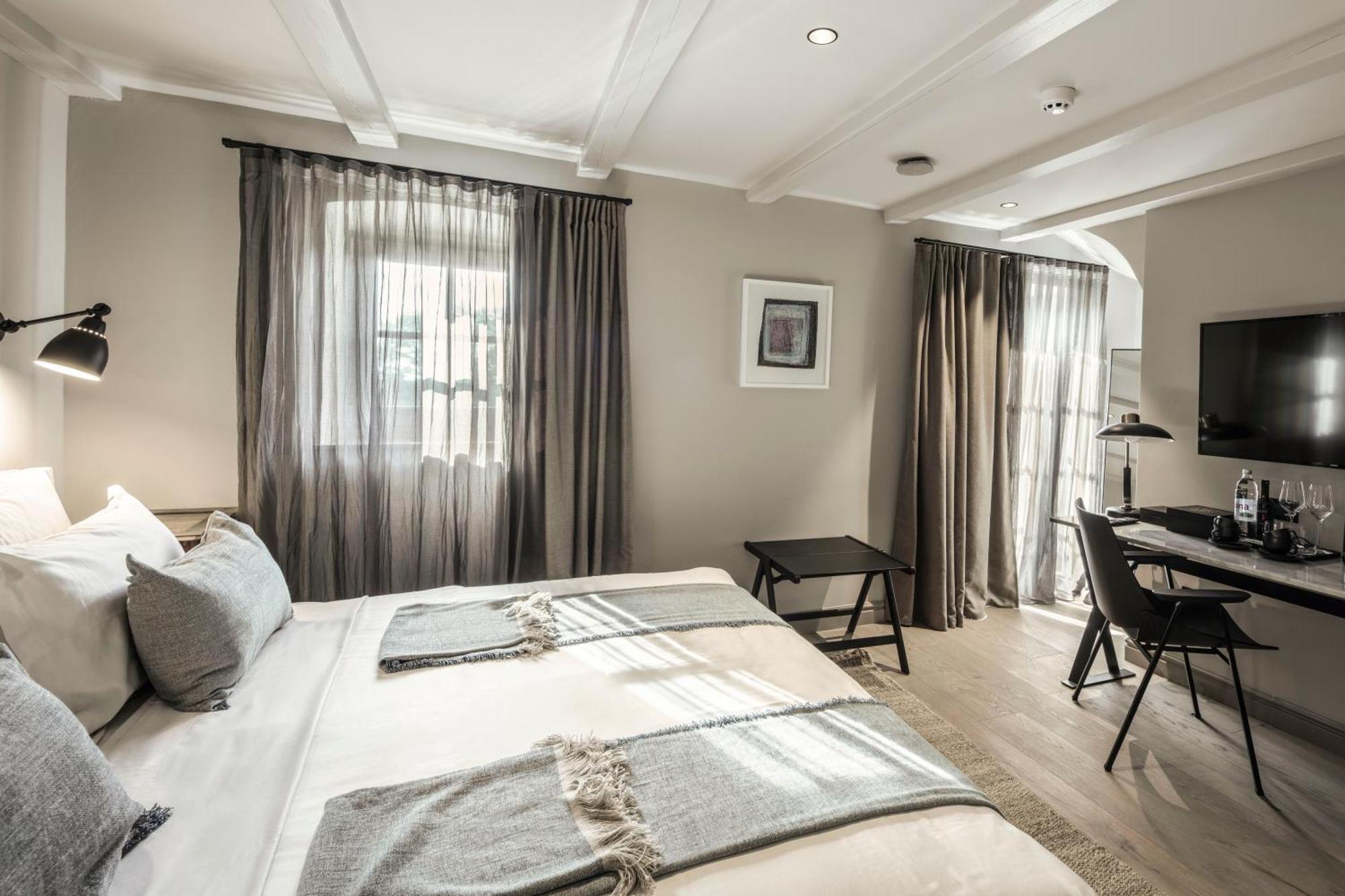 San Canzian Hotel & Residences - Small Luxury Hotels Of The World Буйе Номер фото
