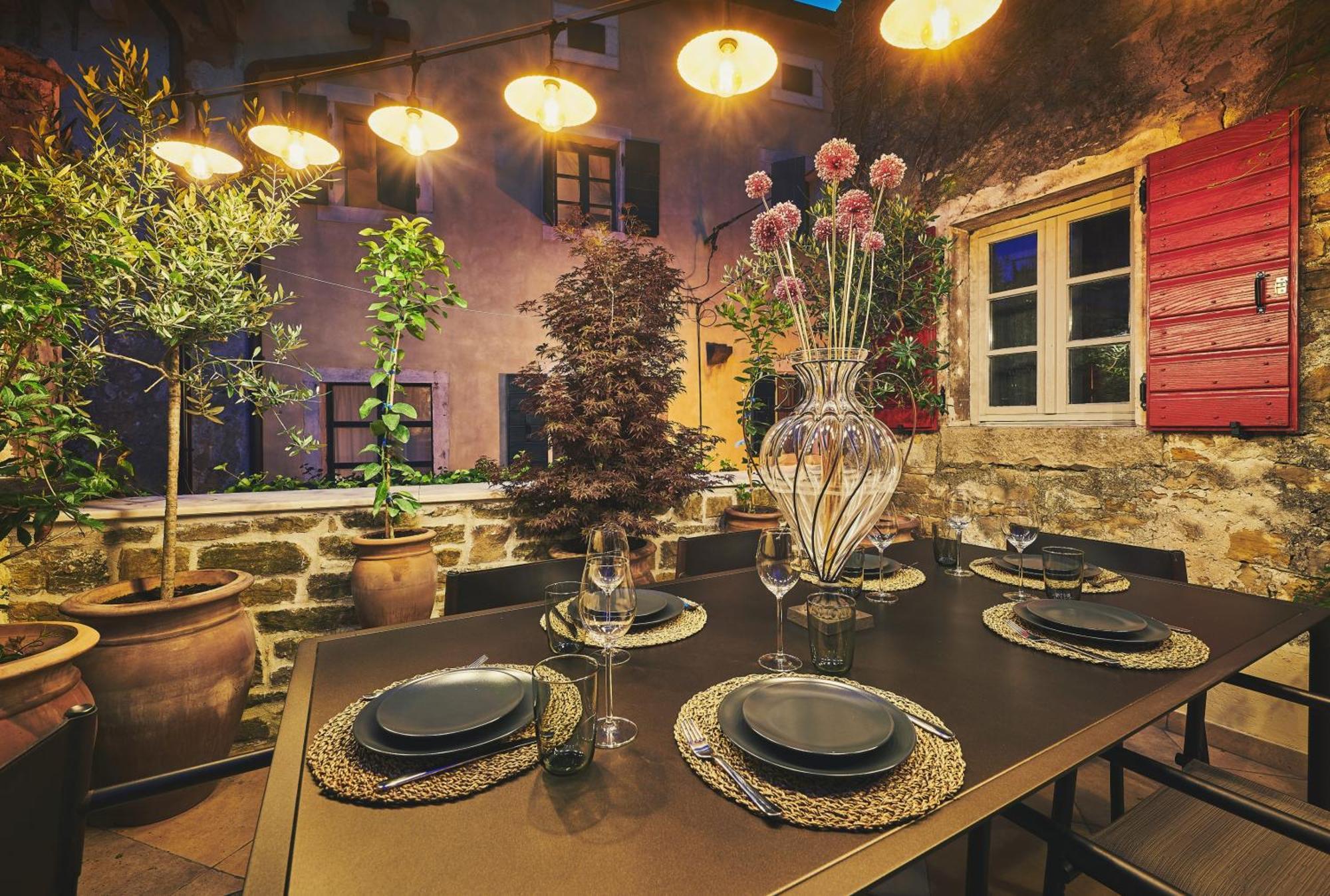 San Canzian Hotel & Residences - Small Luxury Hotels Of The World Буйе Номер фото