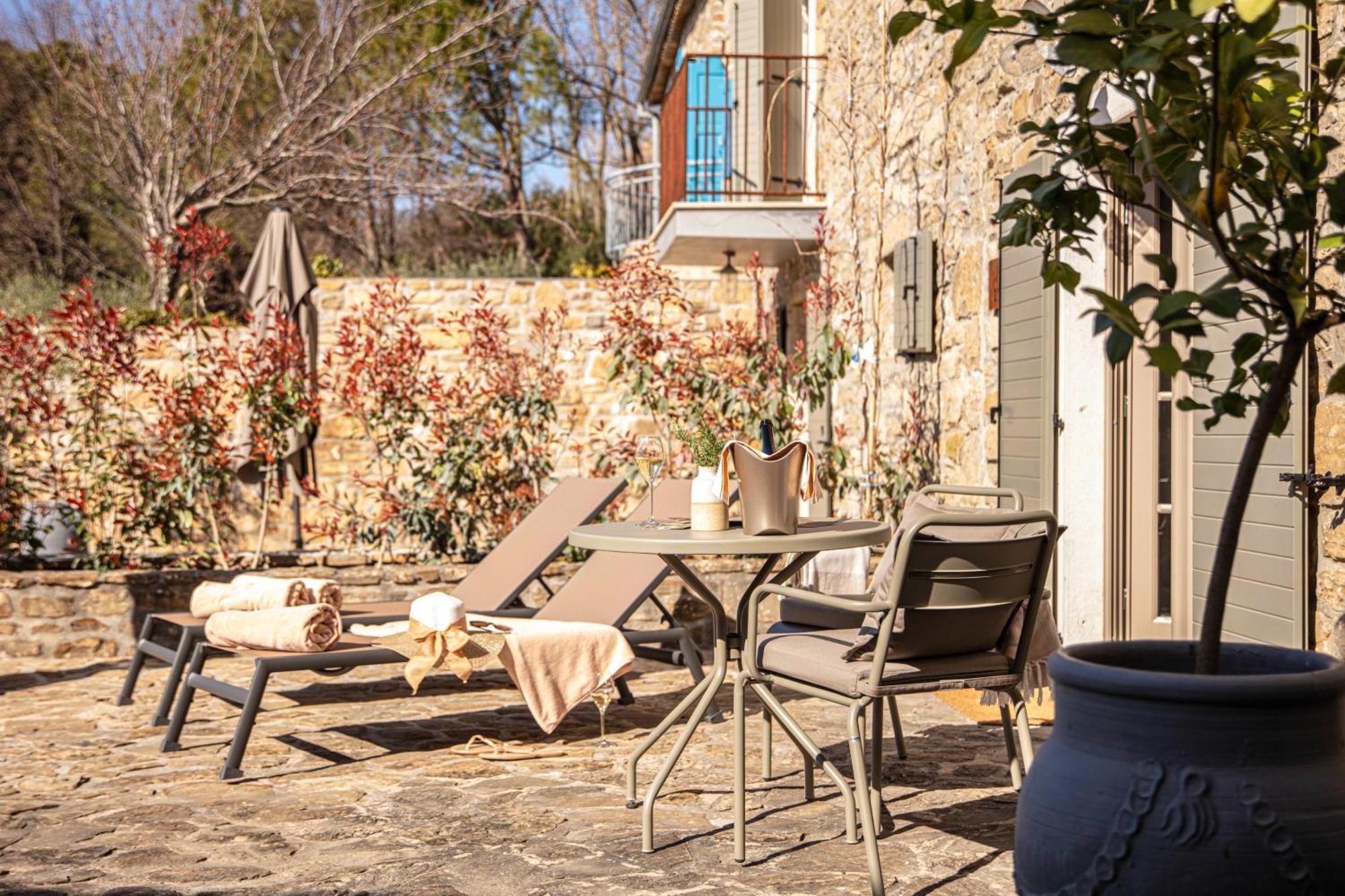 San Canzian Hotel & Residences - Small Luxury Hotels Of The World Буйе Номер фото